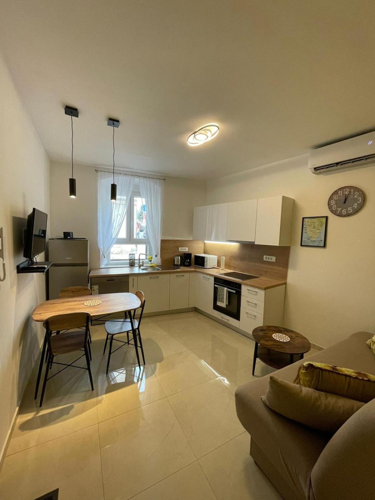 Apartment Eli Pula Luaran gambar
